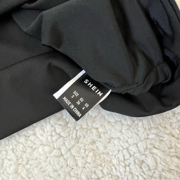 Shein Black Cropped Top - Picture 4 of 5